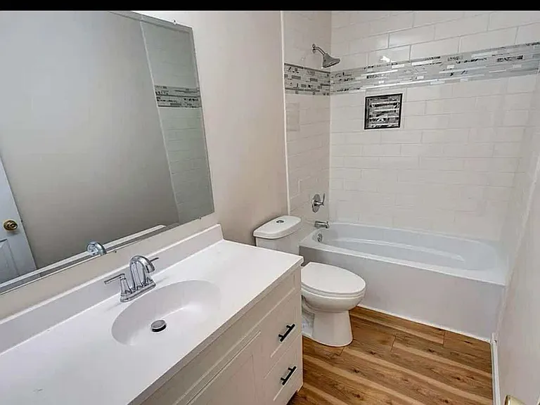 1135 Fairfield Ave — Photo 10