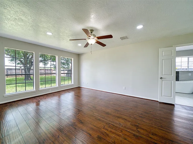 619 Green Belt Dr — Photo 17