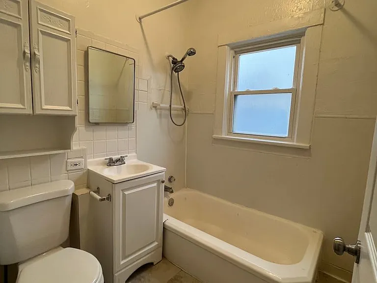 4123 Wirt St — Photo 3