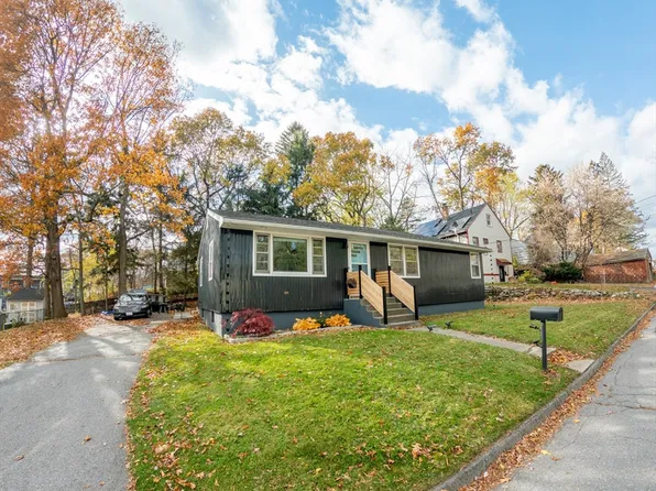 25-25 White Ave #A, Worcester, MA 01605