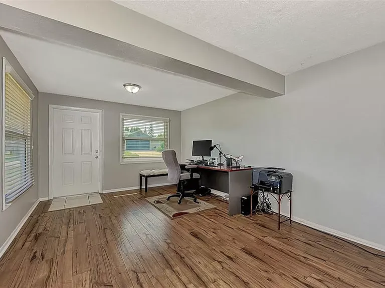 1329 Nantucket Rd — Photo 22