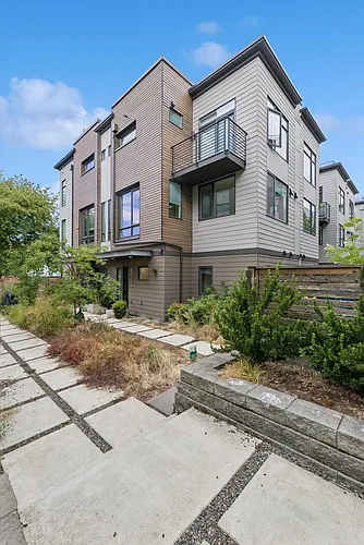 6311 9th Ave NE #A Photo 1 6311 9th Ave NE #A Photo 1