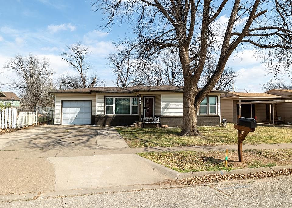 1st image of 3205 42nd St