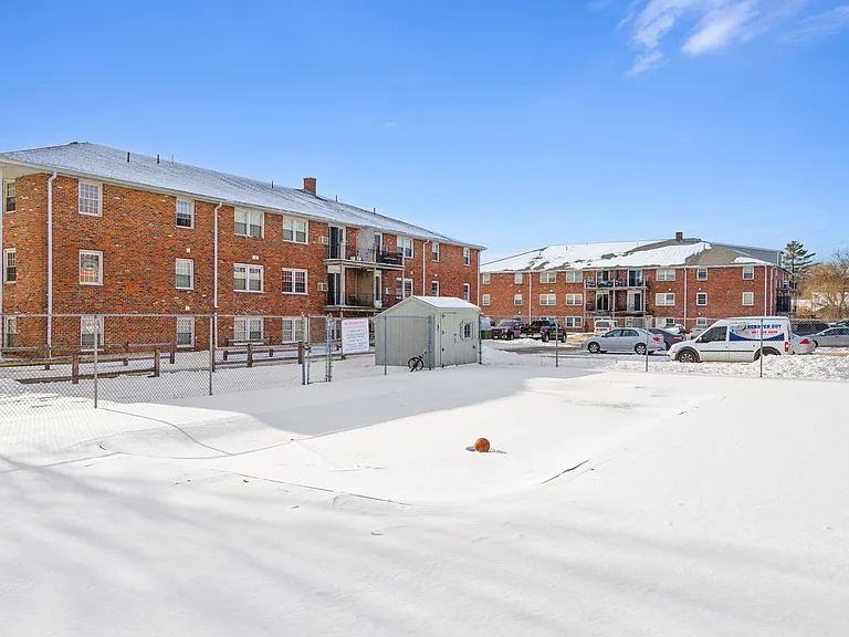 12 Woodman Way #19 — Photo 4