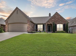 1705 S Juniper Ave, Broken Arrow, OK 74012