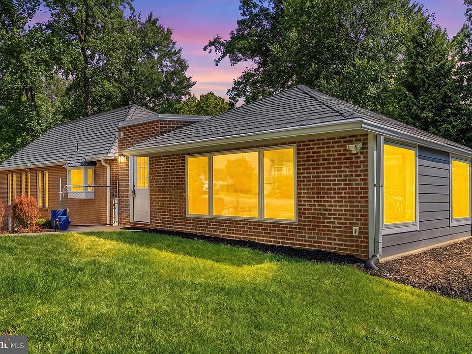 1st image of 9416 Holbrook Ln