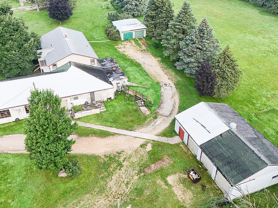 1st image of 7916 W Pines Rd