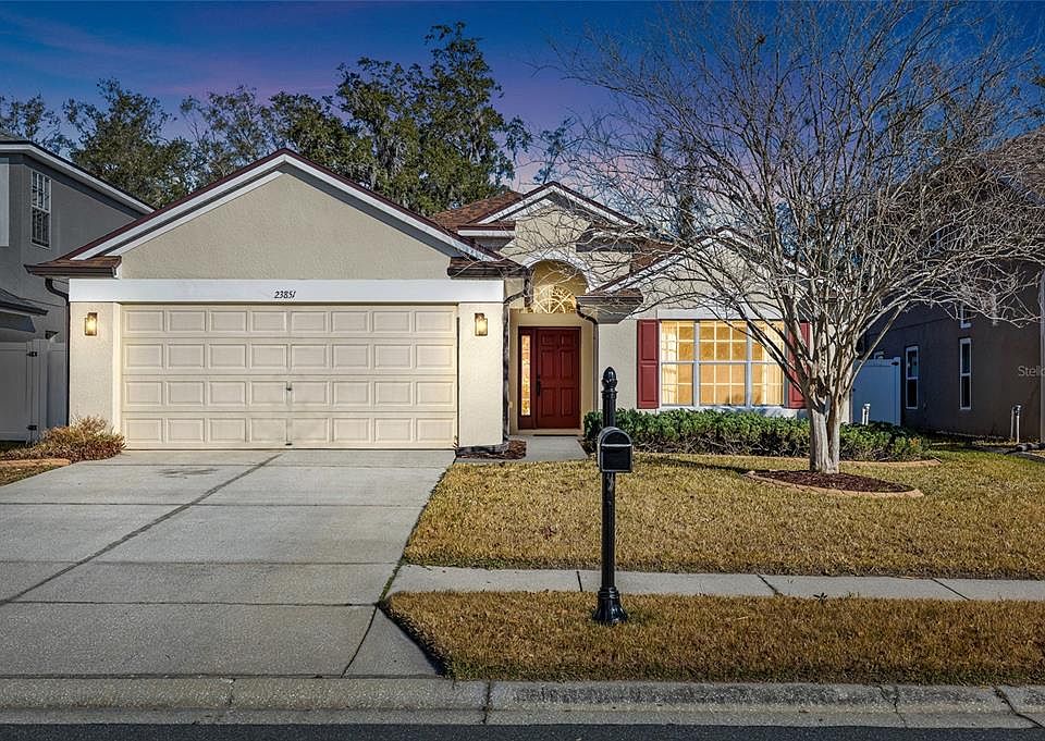 1st image of 23851 Hastings Way