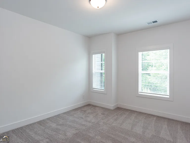 3140 Marabella Cir — Photo 24
