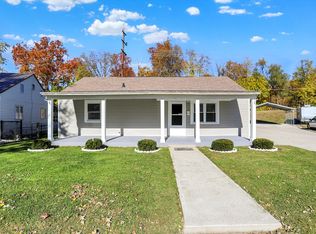 304 Sunset Dr, Shelbyville, IN 46176