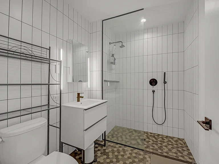 186 N 6th St #401 — Photo 12