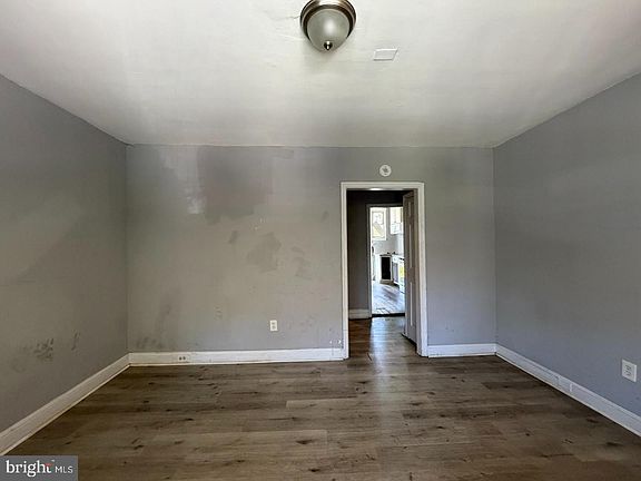 3rd image of 512 Sheridan Ave