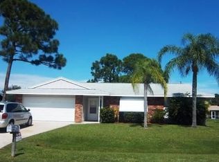 1671 SE Minorca Ave, Port Saint Lucie, FL 34952