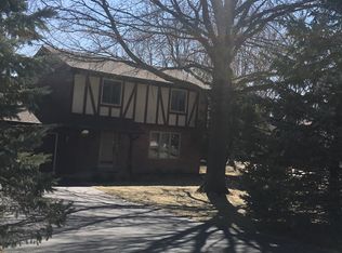 4173 Riverview Rd NE, Cedar Rapids, IA 52411