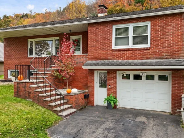 25 Sunrise Dr, Binghamton, NY 13905