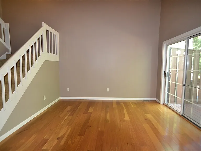 31 E Bluff Rd #31 — Photo 2