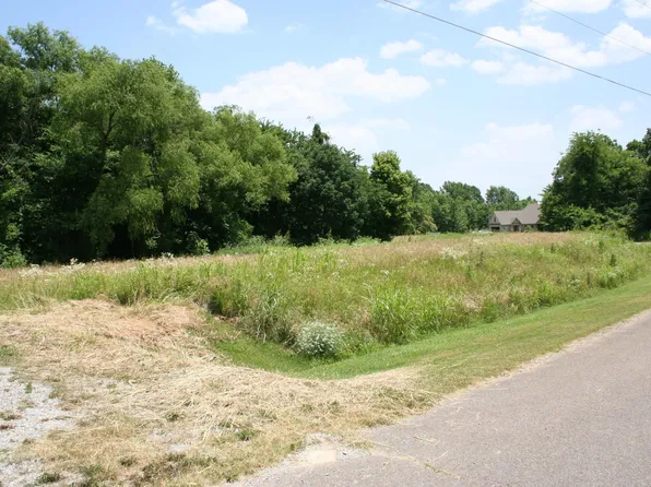 23 Deer Track Cv, Dyersburg, TN 38024