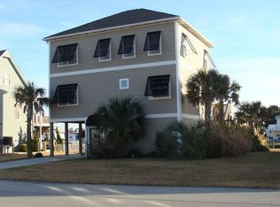 131 Sound Dr, Atlantic Beach, NC 28512