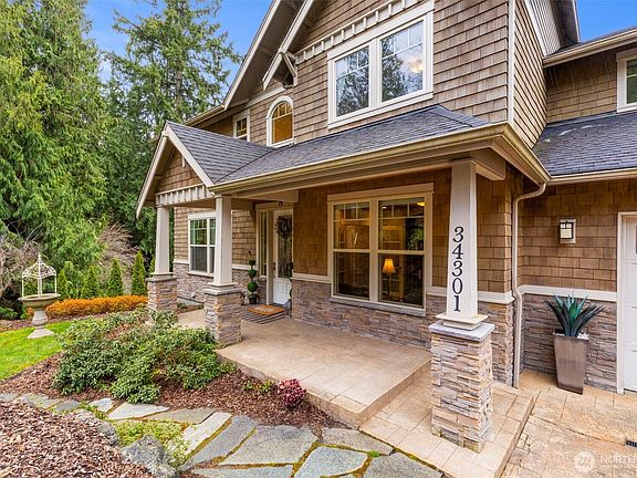 3rd image of 34301 Bridge View Drive NE
