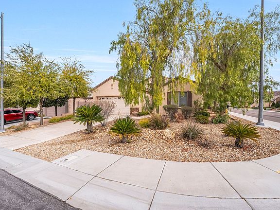 2nd image of 2560 Crater Rock St