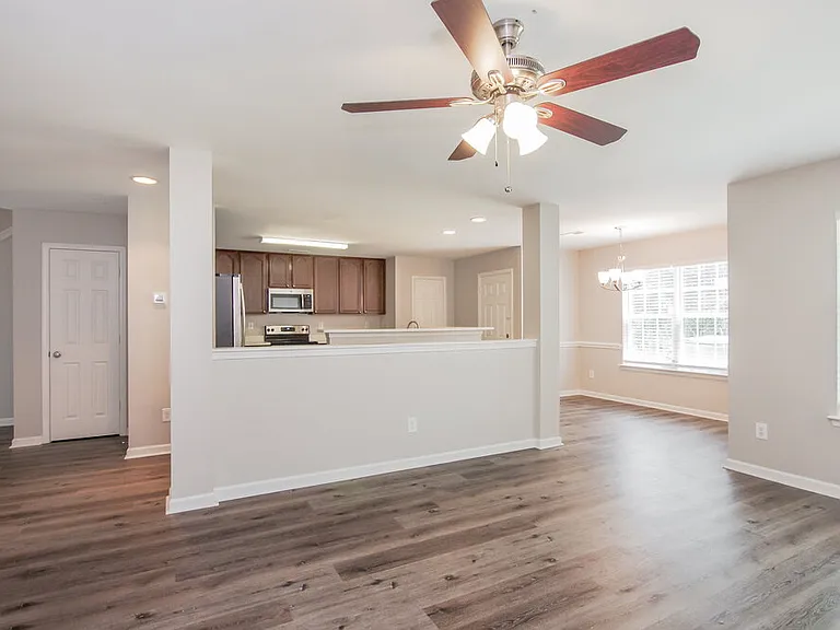 3834 Pauline Ln — Photo 6
