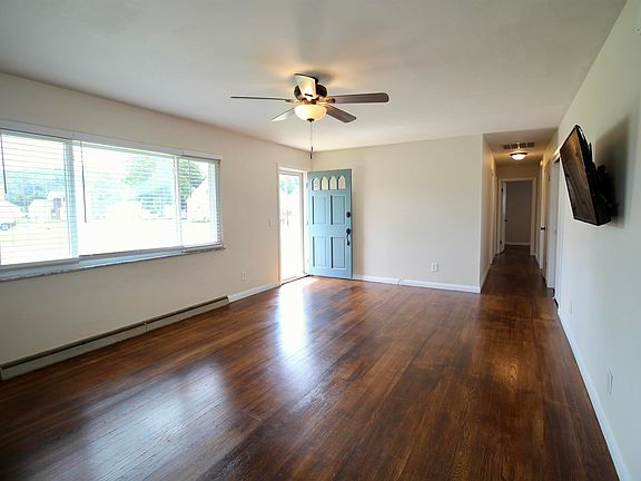4th image of 1648 Union Ave