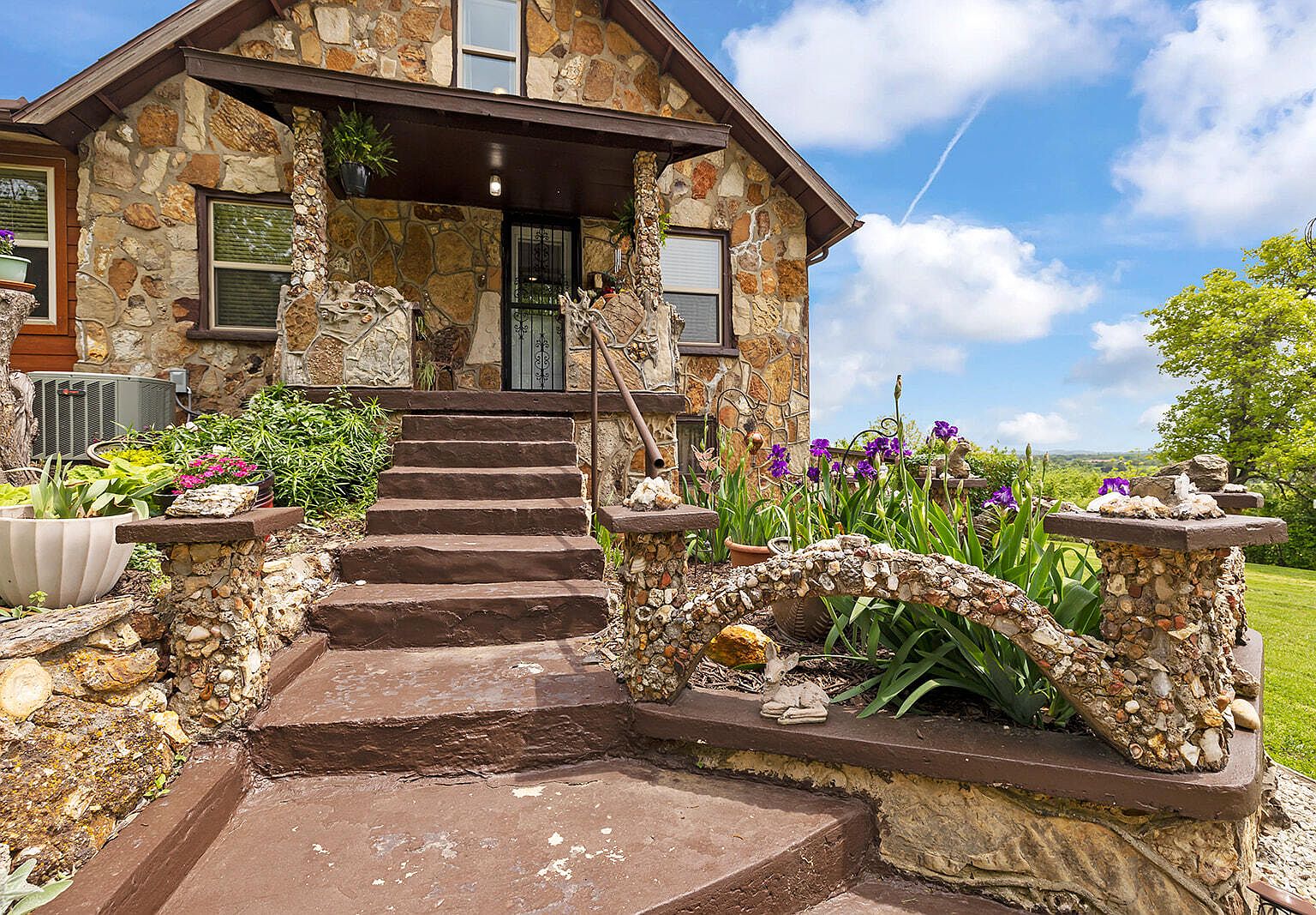 9099 Holly, Mountain Grove, MO 65711 | Zillow