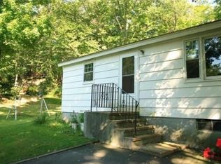 3 B Lodge Ave, Upton, MA 01568