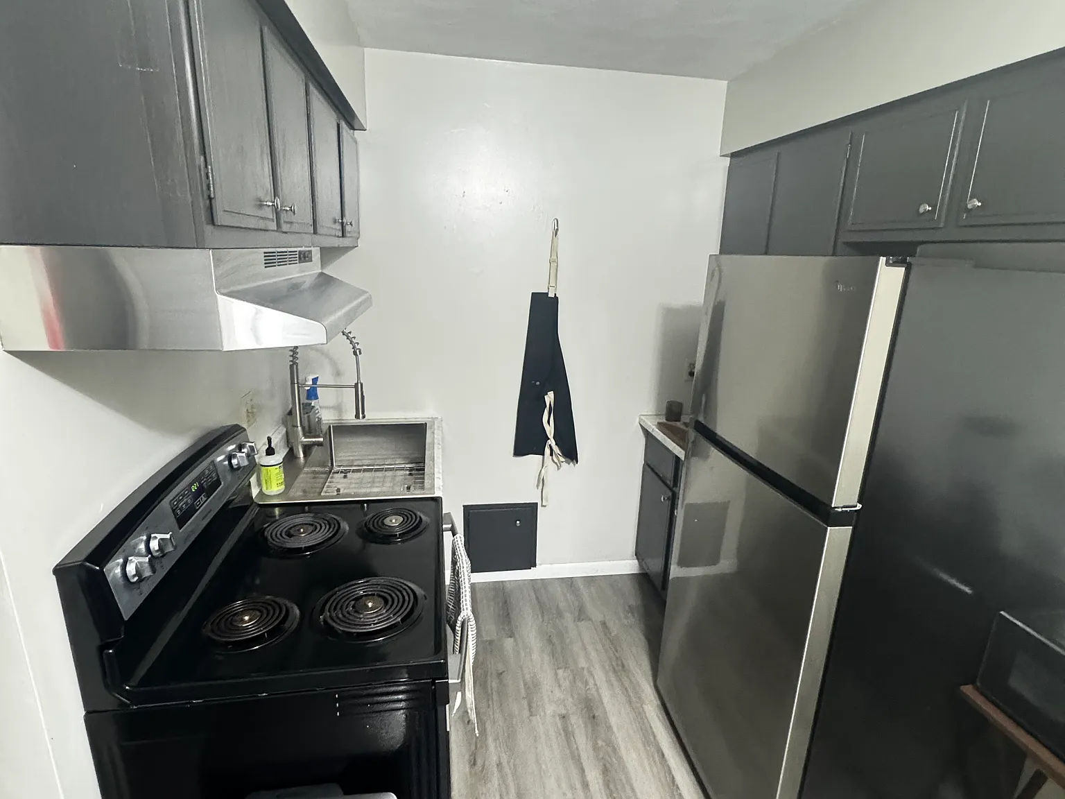 770 University Ave — Photo 2