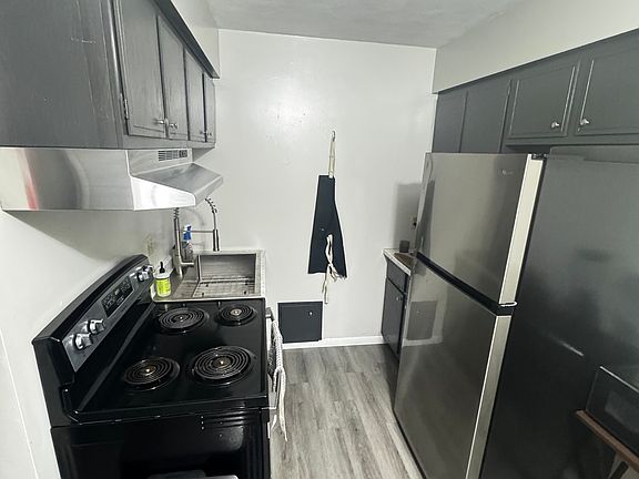 2nd image of 770 University Ave #4