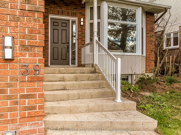 2nd image of 39 Huntings End Ave