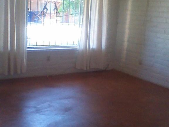 2nd image of 3324 E Navajo Pl