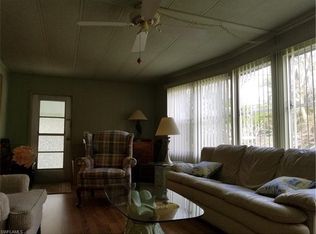 290 Sugar Loaf Ln, Naples, FL 34114