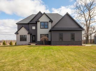 4025 Prairie Rose Dr, Howell, MI 48843