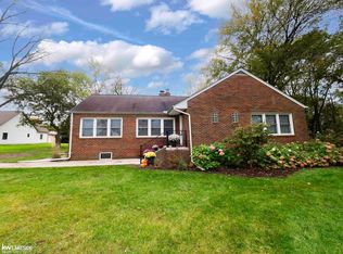 6285 Clarkston Rd, Clarkston, MI 48346