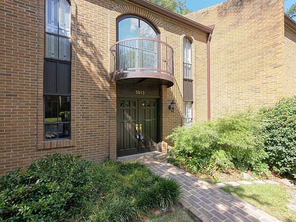 2nd image of 5013 Forest Lake Pl
