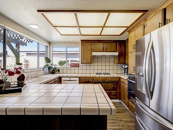 5th image of 931 Peach Ct