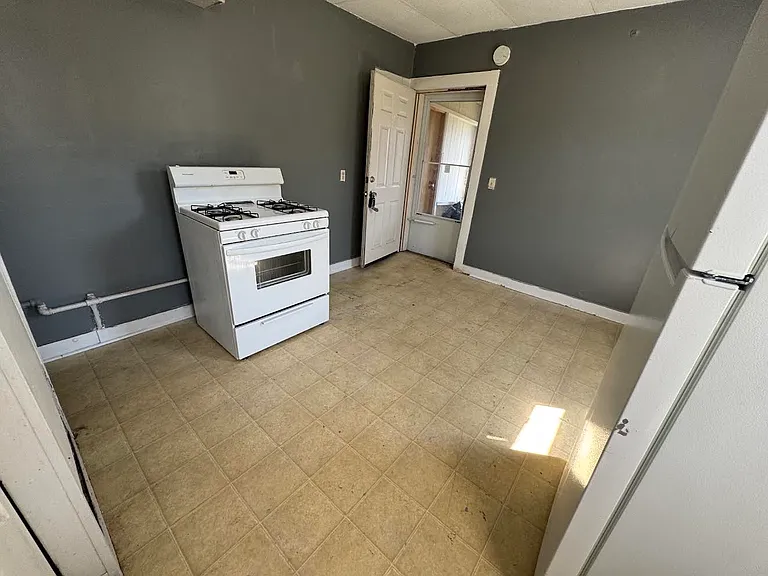 107 College St #3R — Photo 17