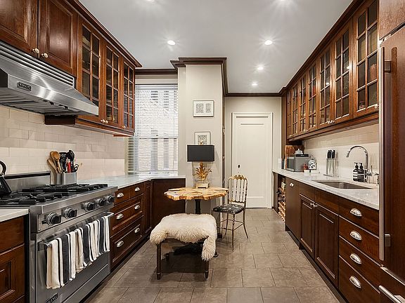 2nd image of 77 Park Ave #8A