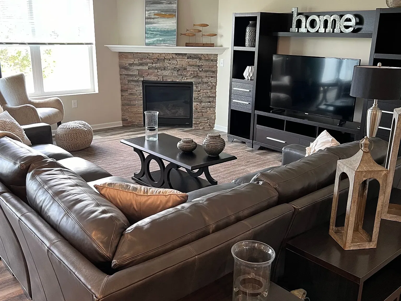 2 bed, 1560 sqft, $2,150 — Photo 3