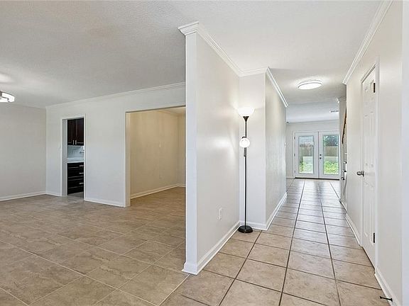 5th image of 3321 Cannes Pl