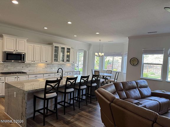 3rd image of 15185 Goldenrod Dr