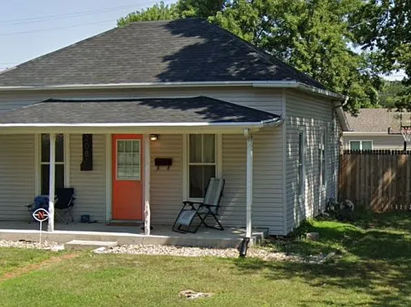 208 E 24th St, Kearney, NE 68847