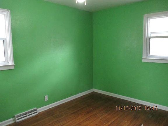 5th image of 4849 Leamington Ave