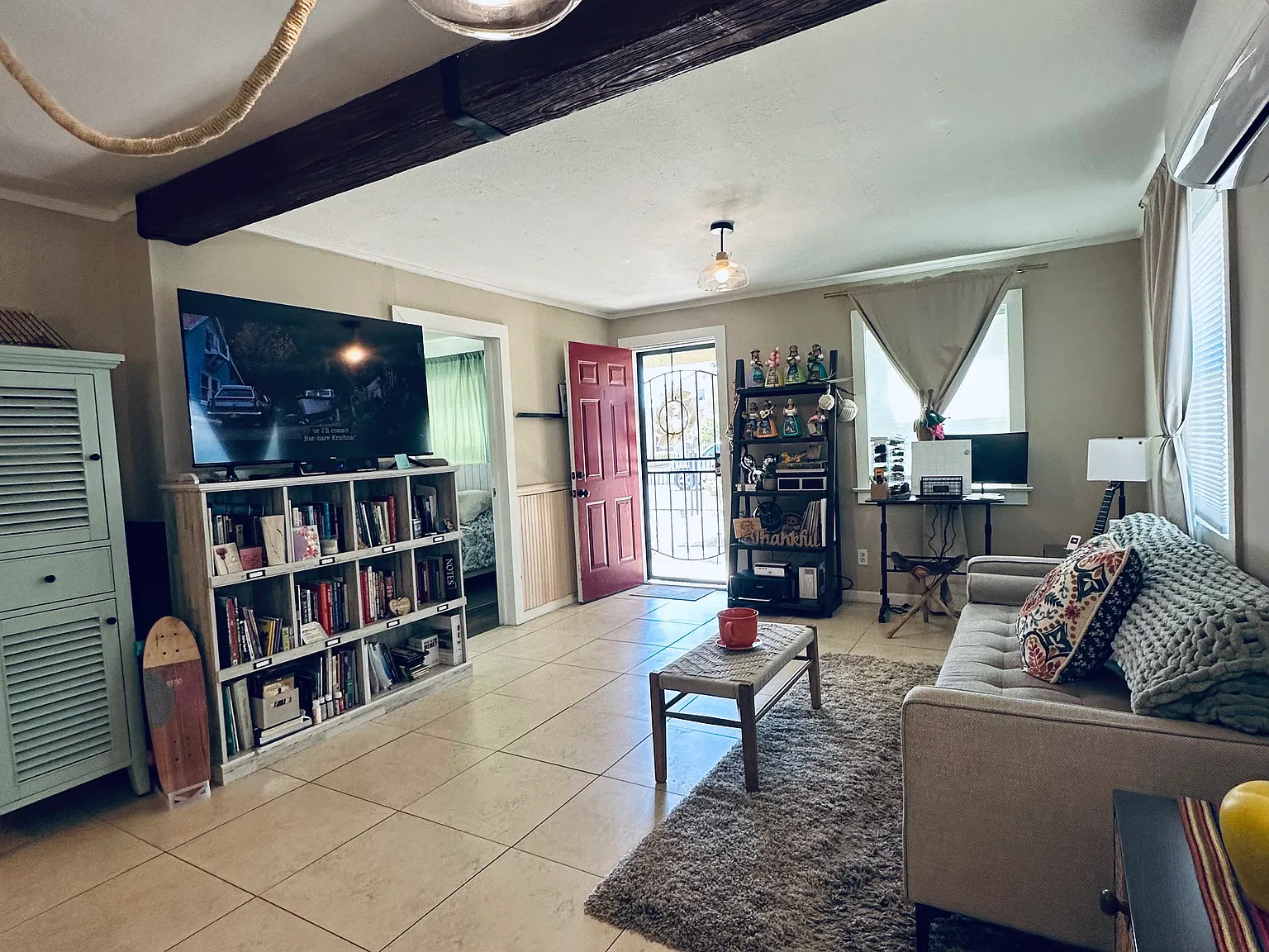 2 bed, 750 sqft, $2,300 — Photo 4