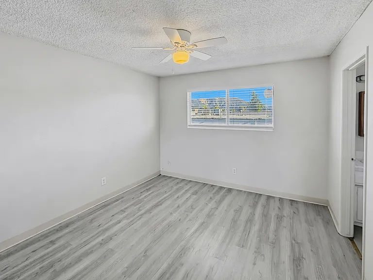 1148 El Paseo St #7 — Photo 6