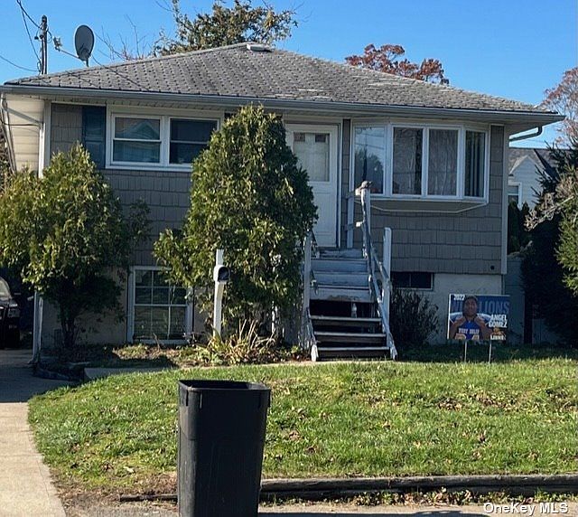 625 Myrtle Avenue, West Islip, NY 11795 Zillow