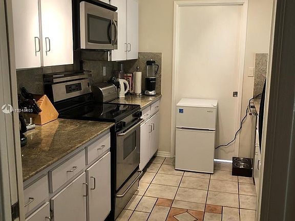 4th image of 251 Crandon Blvd APT 110