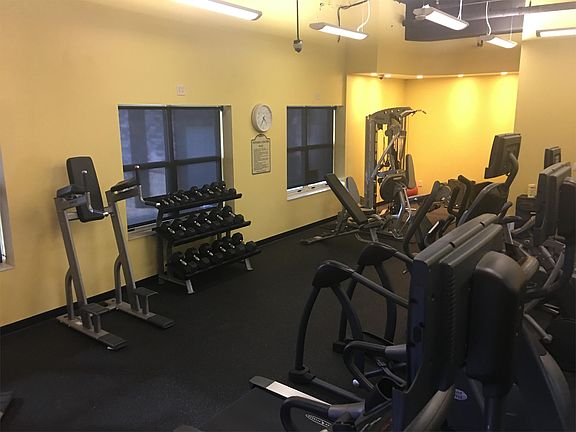 5th image of 3020 University Ave SE APT 303
