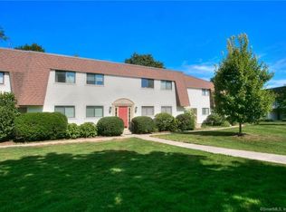 28 Hulls Hwy UNIT 28, Southport, CT 06890